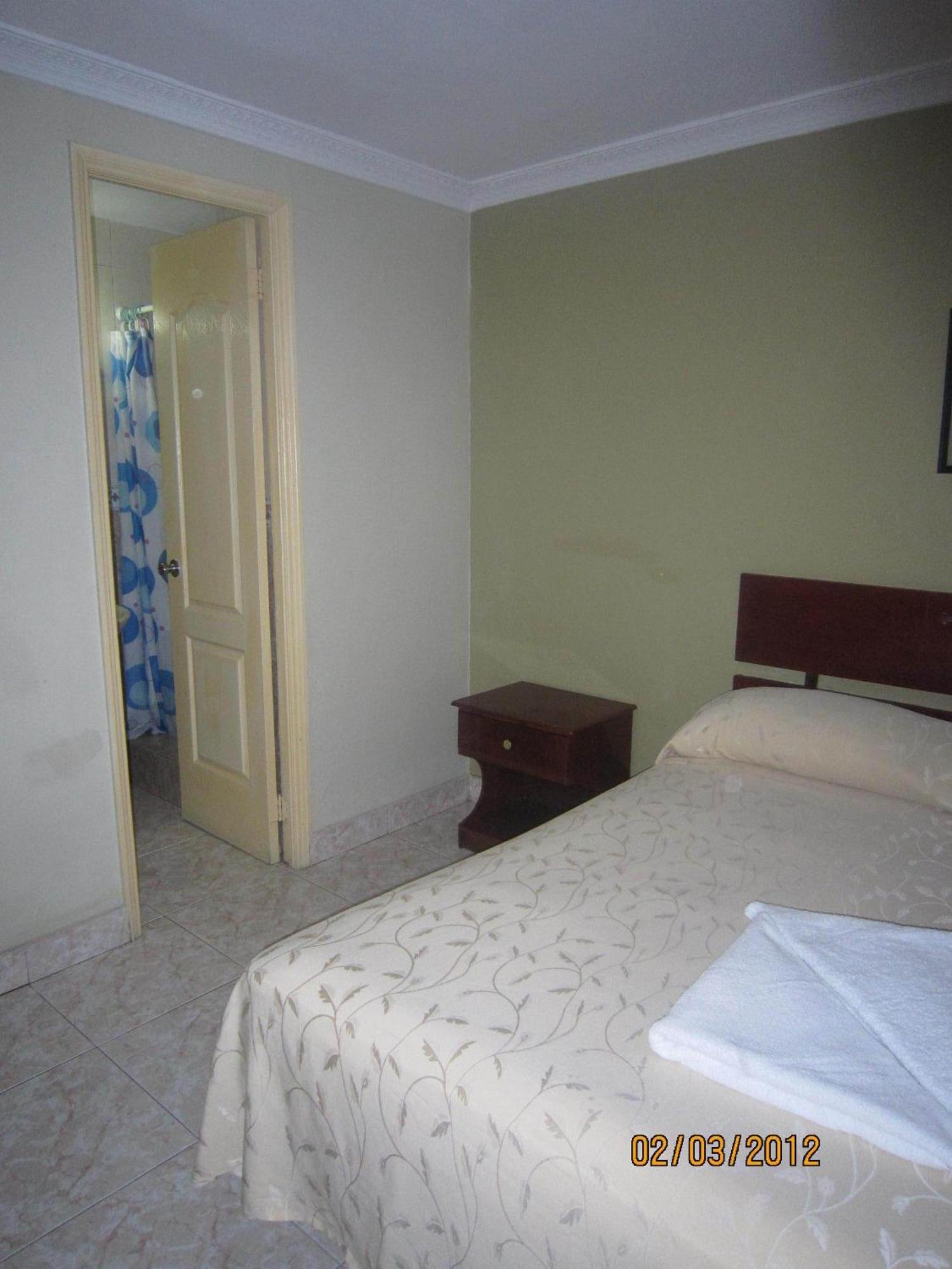 Bella Vista Hotel *